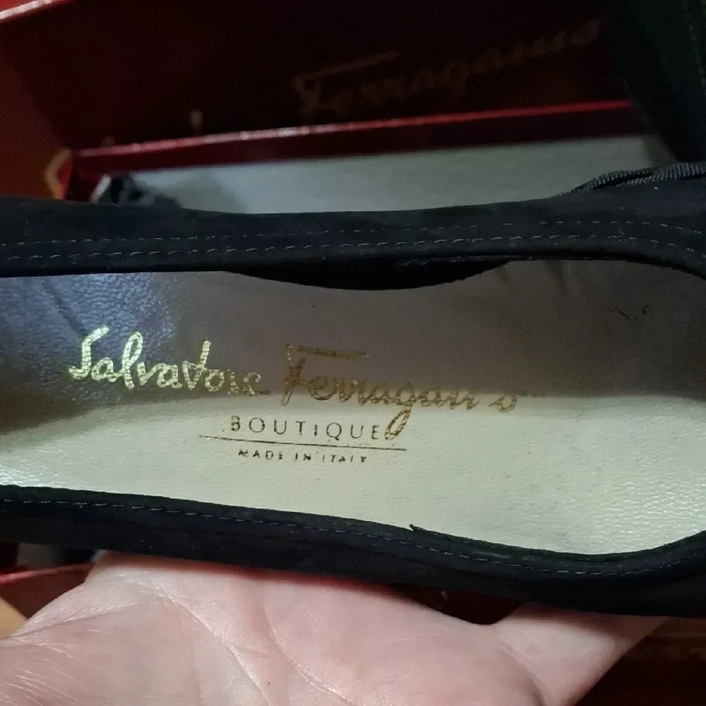 Salvatore Ferragamo Elegant Black Heels